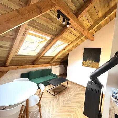Przystan Jeziorna Apartment *